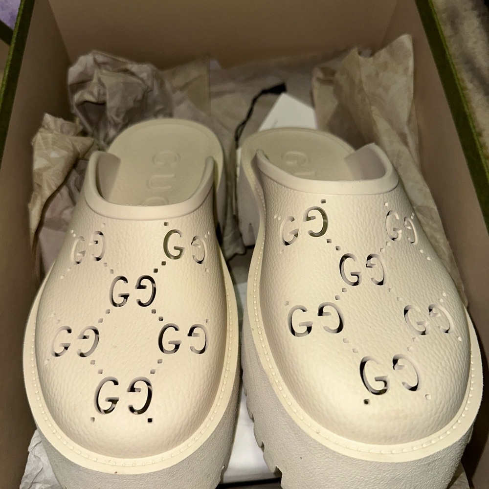 Gucci Cream Slide Sandals